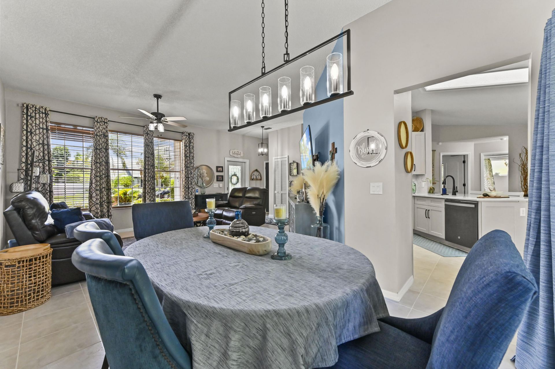 118 Royal Pine Circle N, Royal Palm Beach, FL 33411 Photo