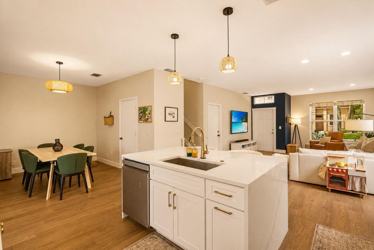 8102 Pelican Harbour Drive, Lake Worth, FL 33467 Photo