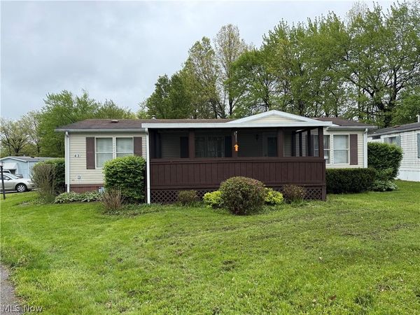 43 S Outer Drive , Vienna, OH 44473