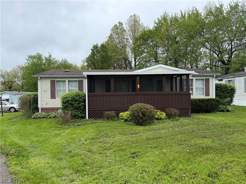 43 S Outer Drive , Vienna, OH 44473 Photo 1