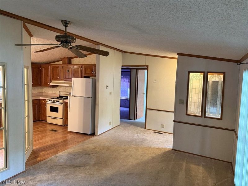 43 S Outer Drive , Vienna, OH 44473 Photo 11