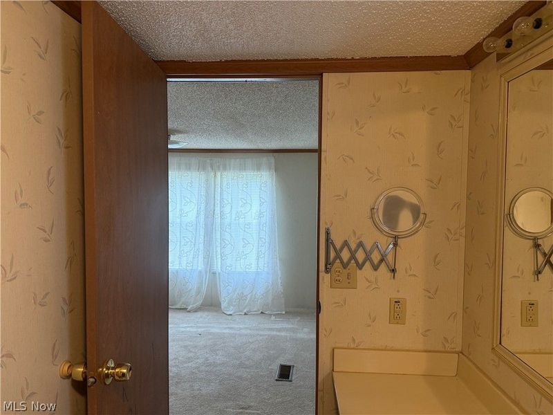 43 S Outer Drive , Vienna, OH 44473 Photo 18