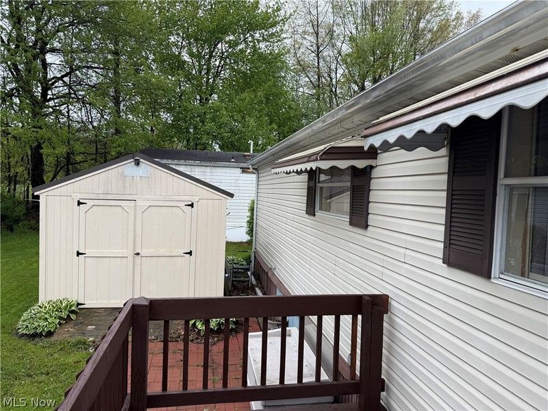 43 S Outer Drive , Vienna, OH 44473 Photo 3