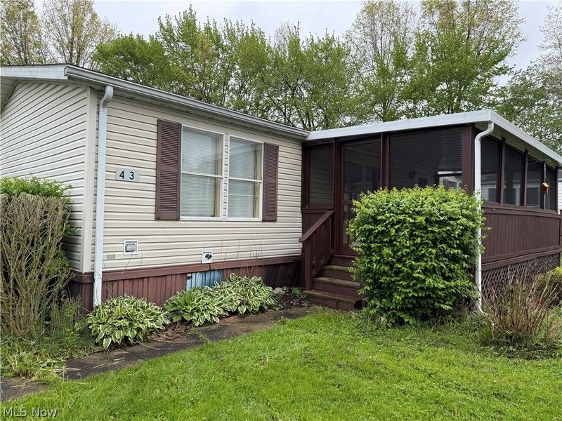 43 S Outer Drive , Vienna, OH 44473 Photo 4