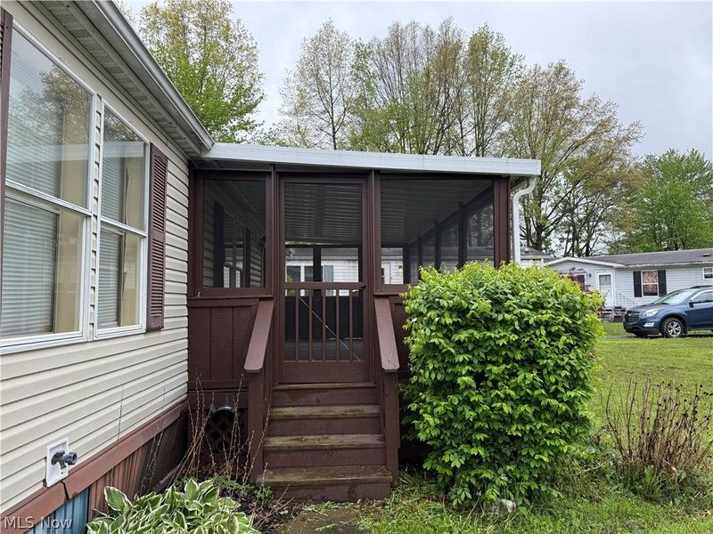 43 S Outer Drive , Vienna, OH 44473 Photo 5