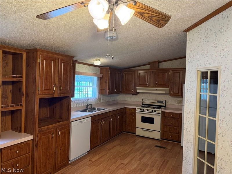 43 S Outer Drive , Vienna, OH 44473 Photo 9