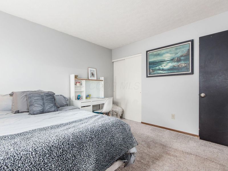 5355 Davidson Road , Hilliard, OH 43026 Photo 9