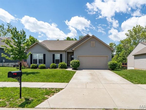 1157 Crystal Creek Parkway , Wentzville, MO 63385