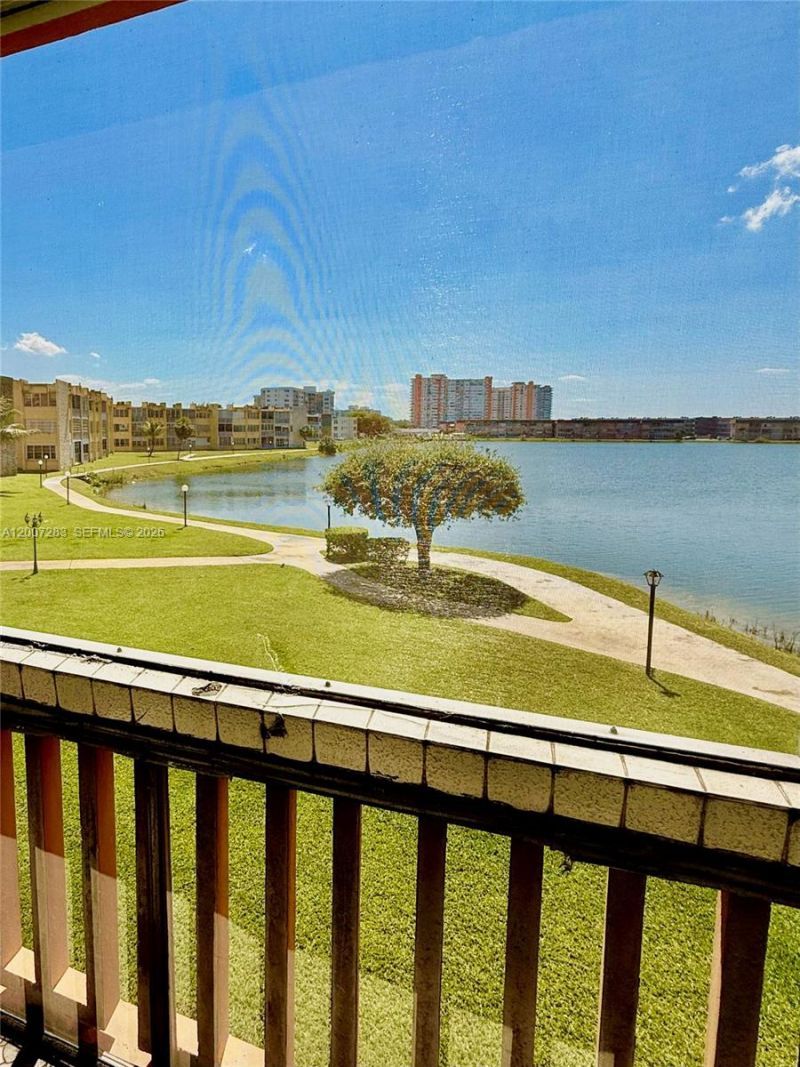 1591 NE Miami Gardens Dr , Unit 205, Miami, FL 33179 Photo