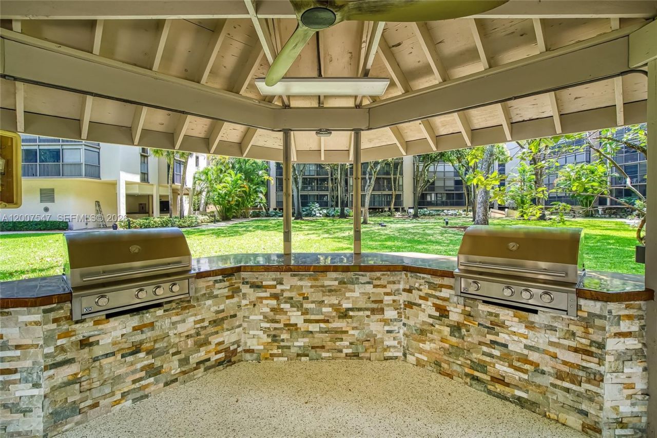 2808 N 46th Ave , Unit E549, Hollywood, FL 33021 Photo