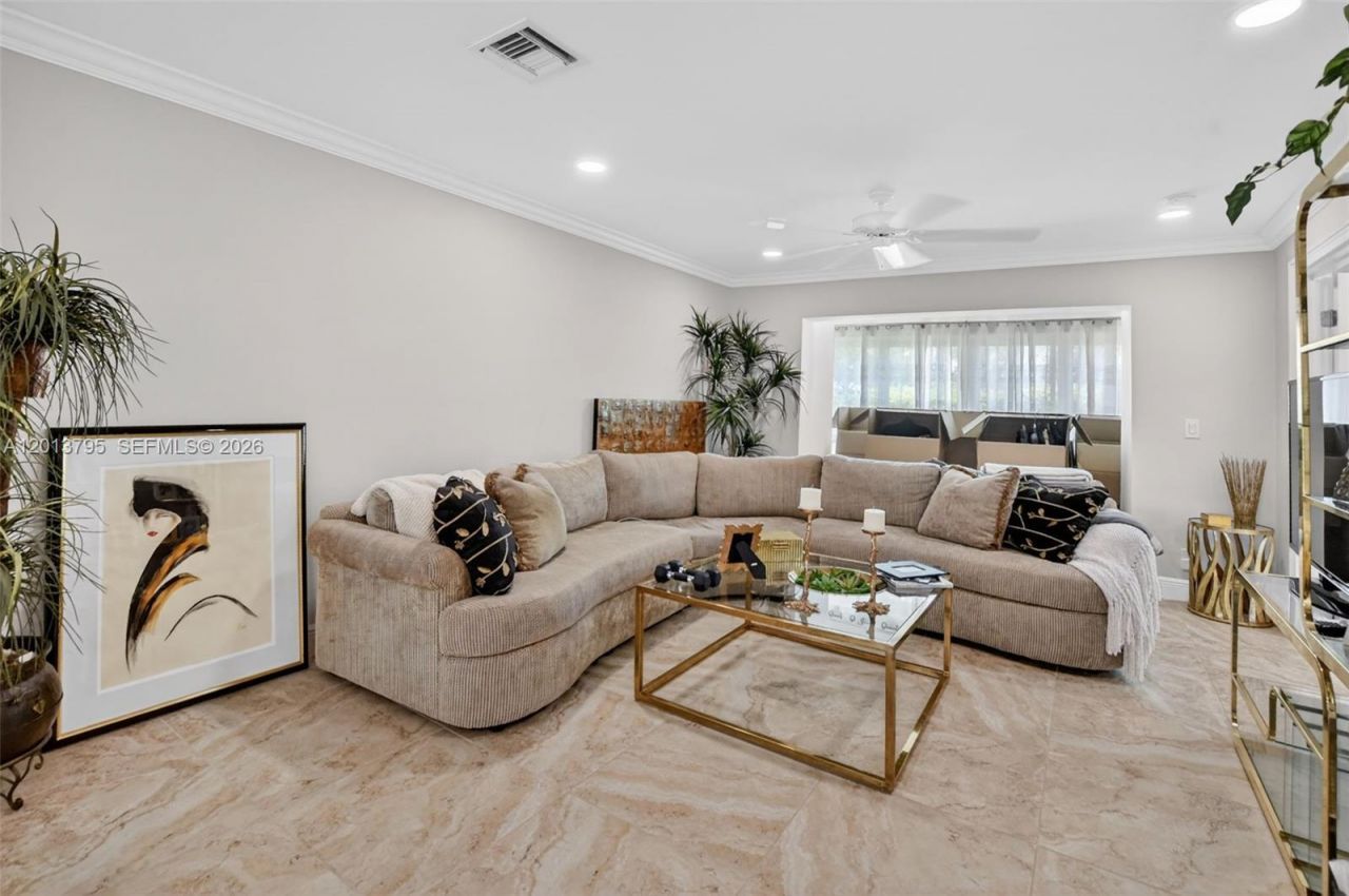 8749 Belle Aire Dr , Boca Raton, FL 33433 Photo