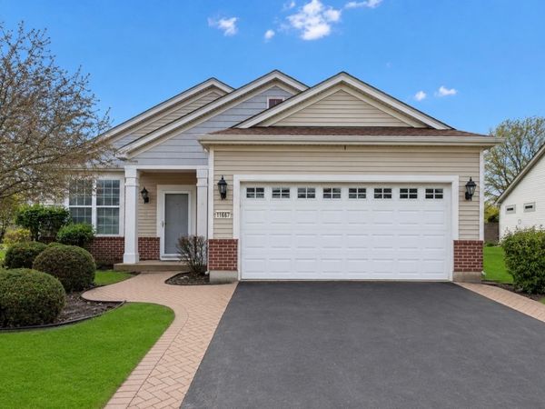 11667 Stonewater Crossing , Huntley, IL 60142