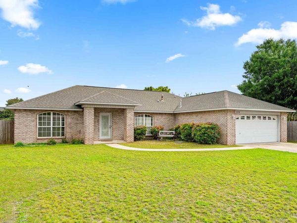 638 Downhaul Dr, Pensacola, FL 32507