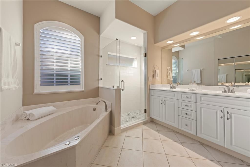 8066 Tauren Ct, Naples, FL 34119 Photo