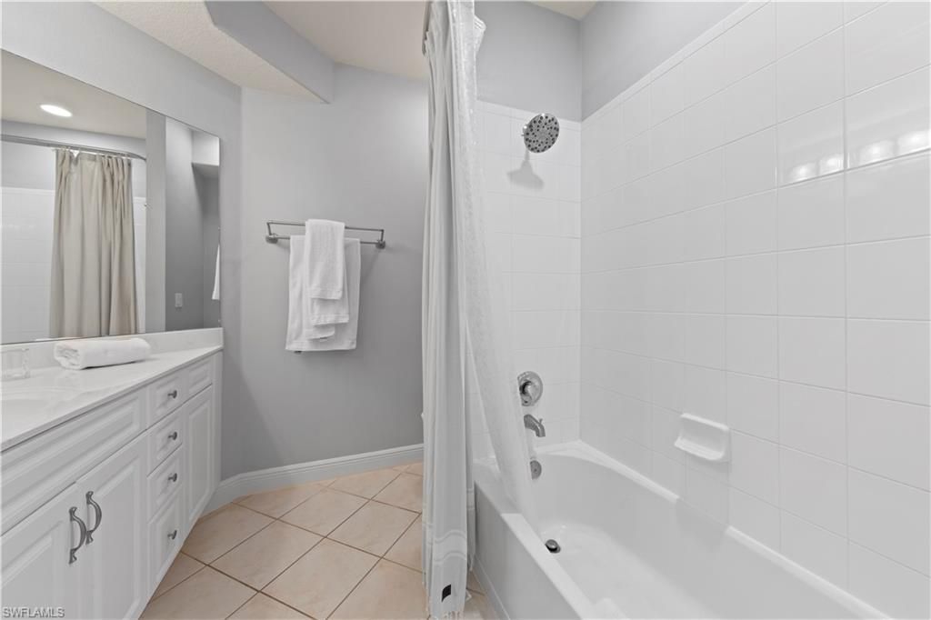 8066 Tauren Ct, Naples, FL 34119 Photo