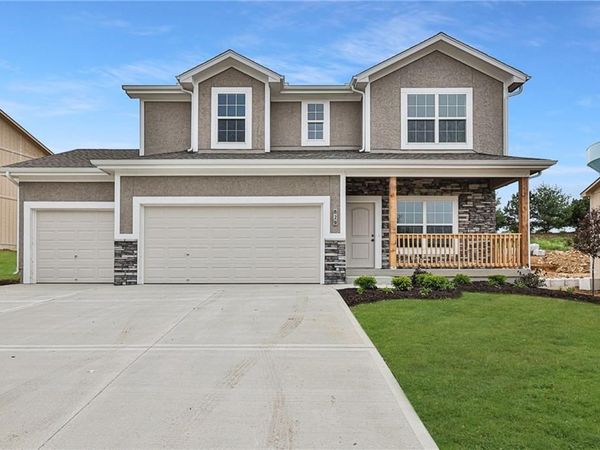 2523 SW Mitchell Street, Oak Grove, MO 64075