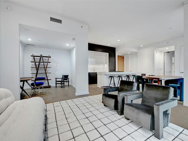 313 W 17th ST, Unit 1106, Austin, TX 78701