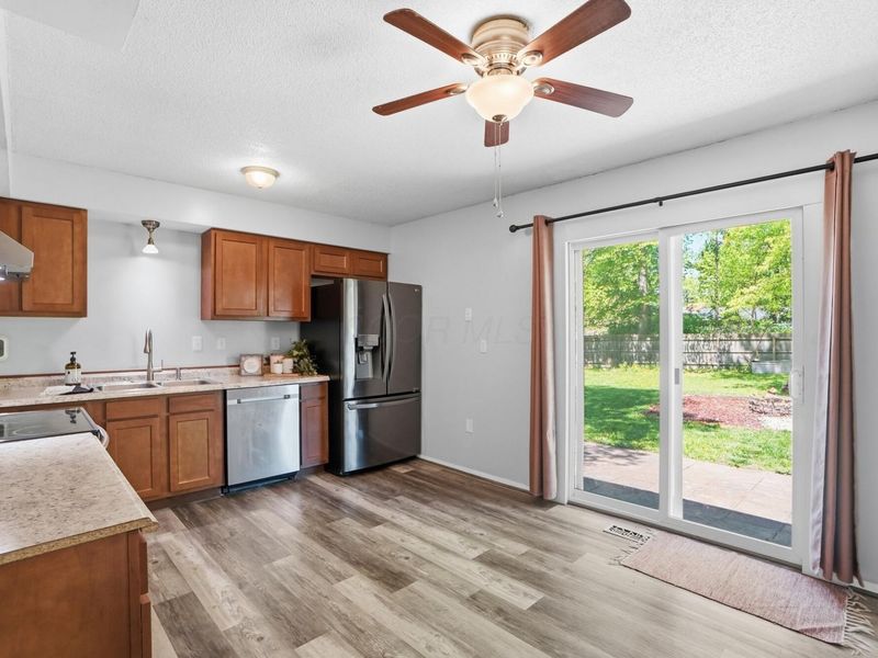 2896 Chimney Point Drive , Columbus, OH 43231 Photo 14