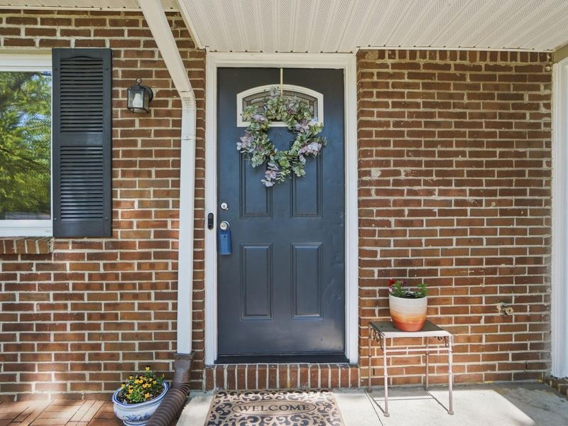 2896 Chimney Point Drive , Columbus, OH 43231 Photo 3