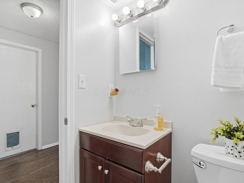 2896 Chimney Point Drive , Columbus, OH 43231 Photo 32