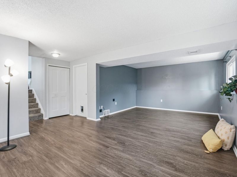 2896 Chimney Point Drive , Columbus, OH 43231 Photo 35