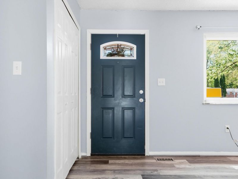 2896 Chimney Point Drive , Columbus, OH 43231 Photo 7