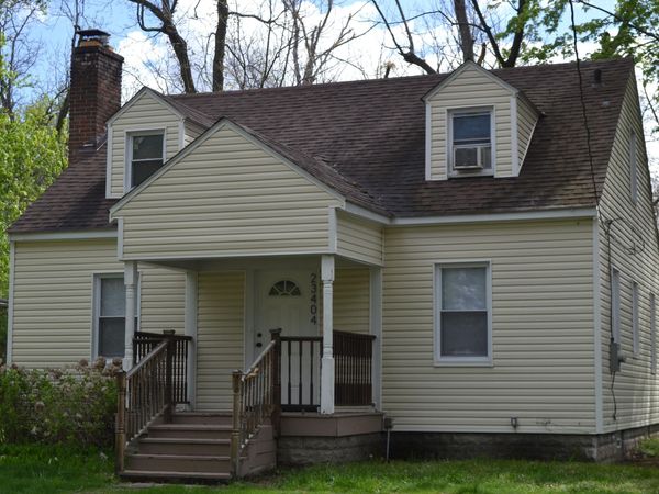 23404 Plum Hollow Street, Southfield, MI 48033