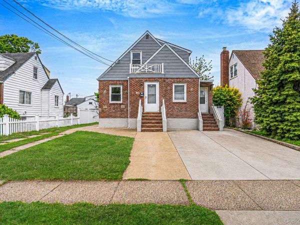301 Merrifield Avenue, Oceanside, NY 11572