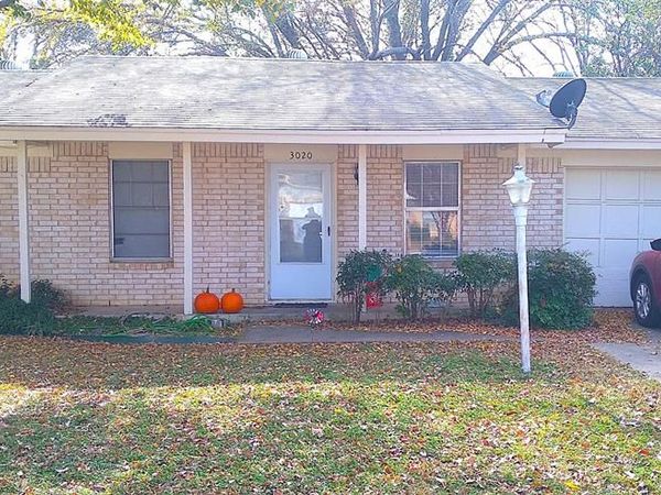 3020 Montclair Place, Denton, TX 76209