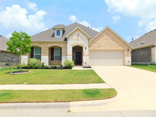 1321 Millican Lane, Aubrey, TX 76227
