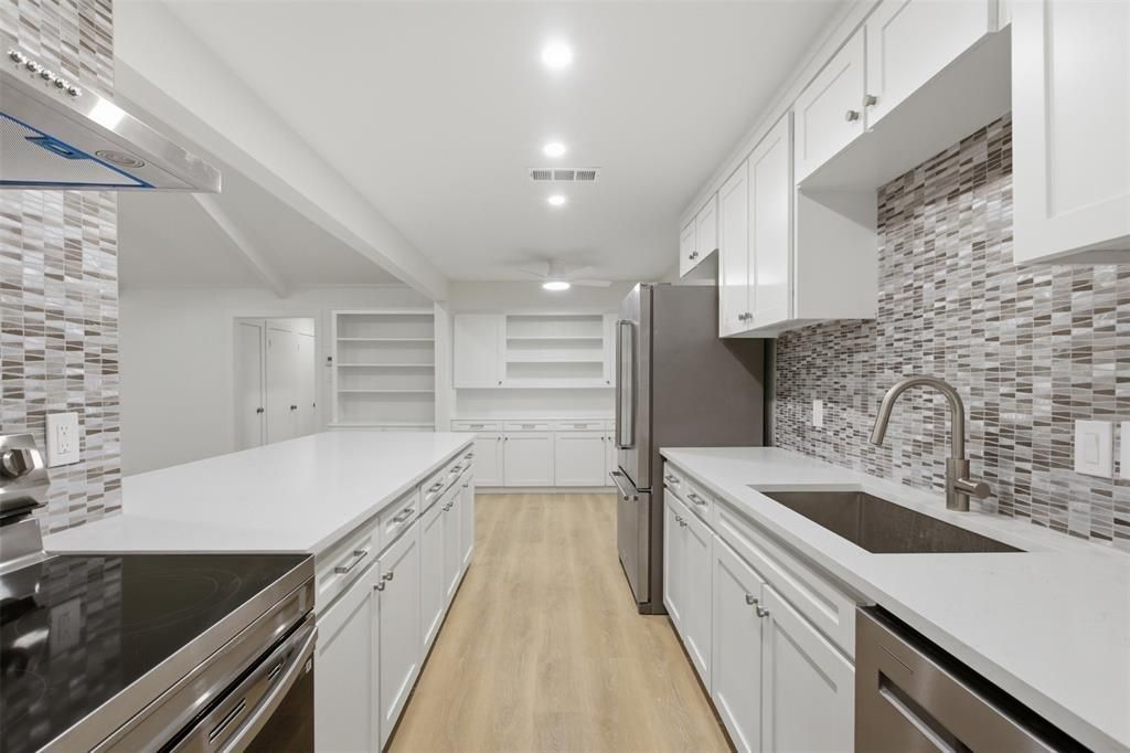 7515 Meadow Oaks Drive, Dallas, TX 75230 Main Photo