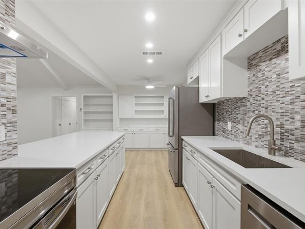 7515 Meadow Oaks Drive, Dallas, TX 75230