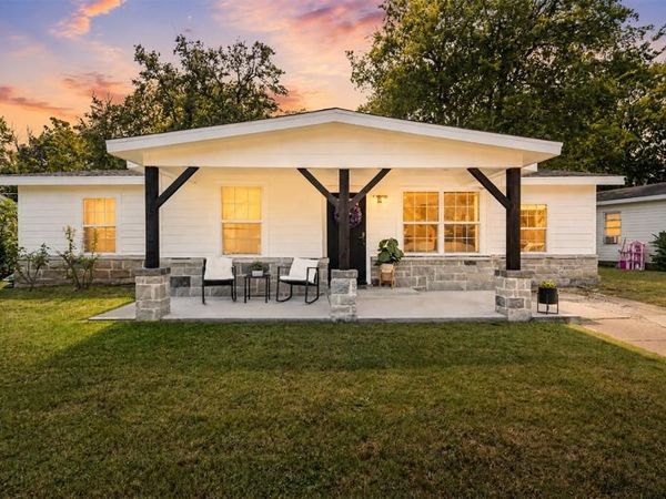 121 Austin Street , McGregor, TX 76657