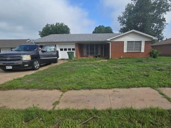 4208 Kingsbury Drive, Wichita Falls, TX 76309