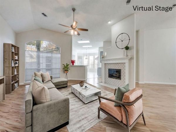 214 Jennifer Lane , Arlington, TX 76002
