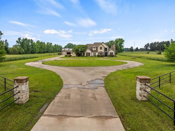 2320 W Hwy 11 , Pittsburg, TX 75686