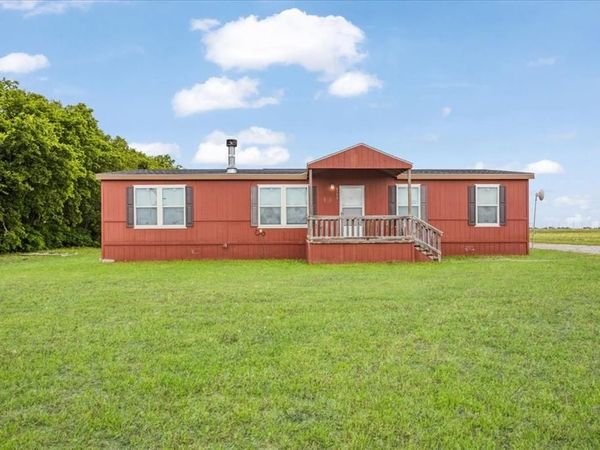 8791 County Road 1143 , Celeste, TX 75423