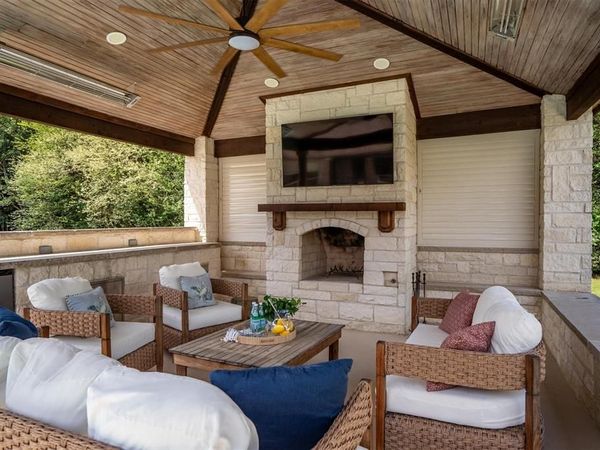 3225 Clubview Drive , Denton, TX 76226