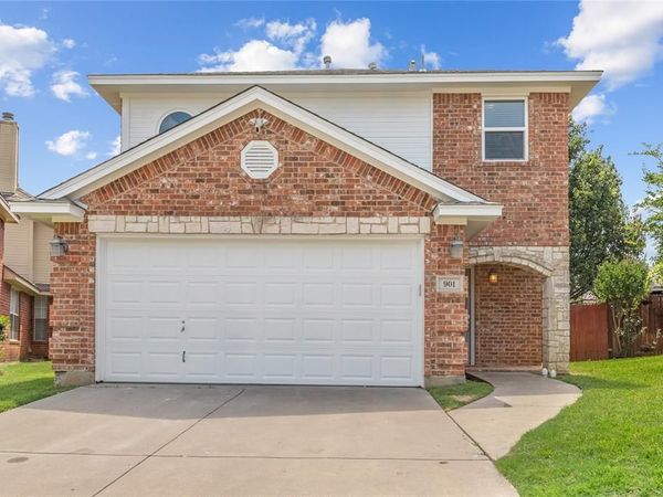 901 Saddle Drive, Euless, TX 76039