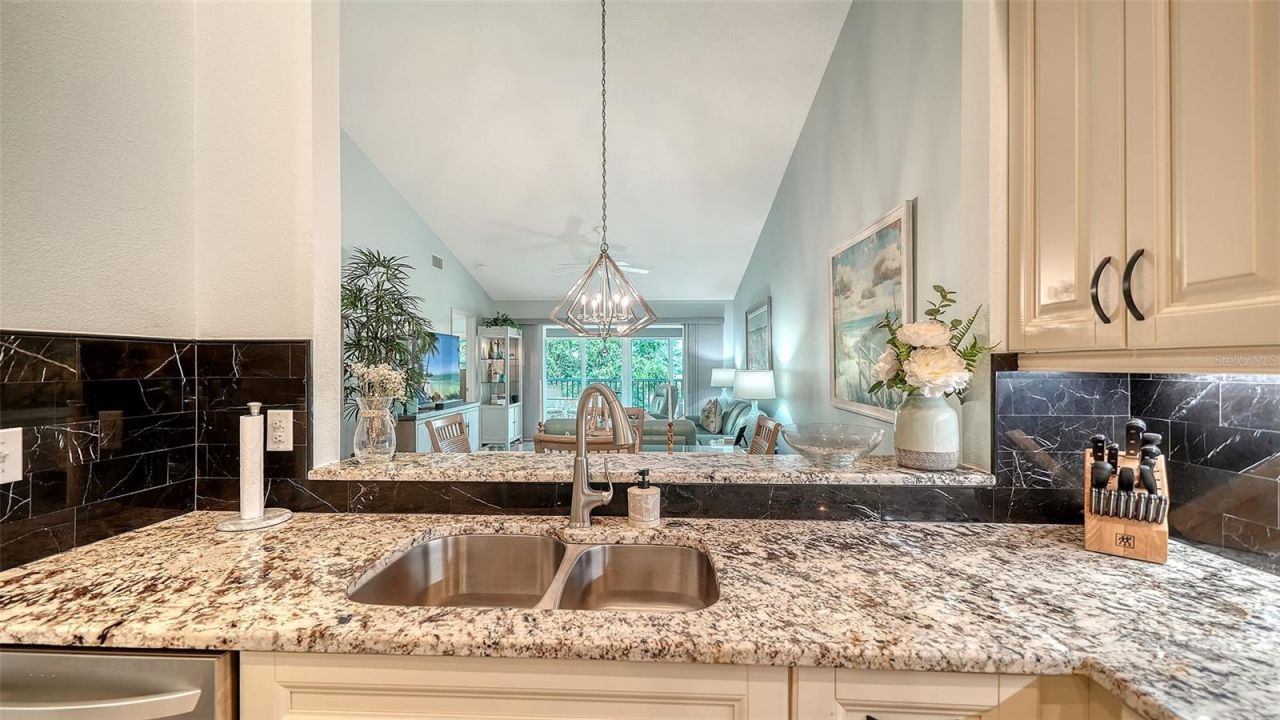 8750 Olde Hickory Avenue, Unit 9305, Sarasota, FL 34238 Photo