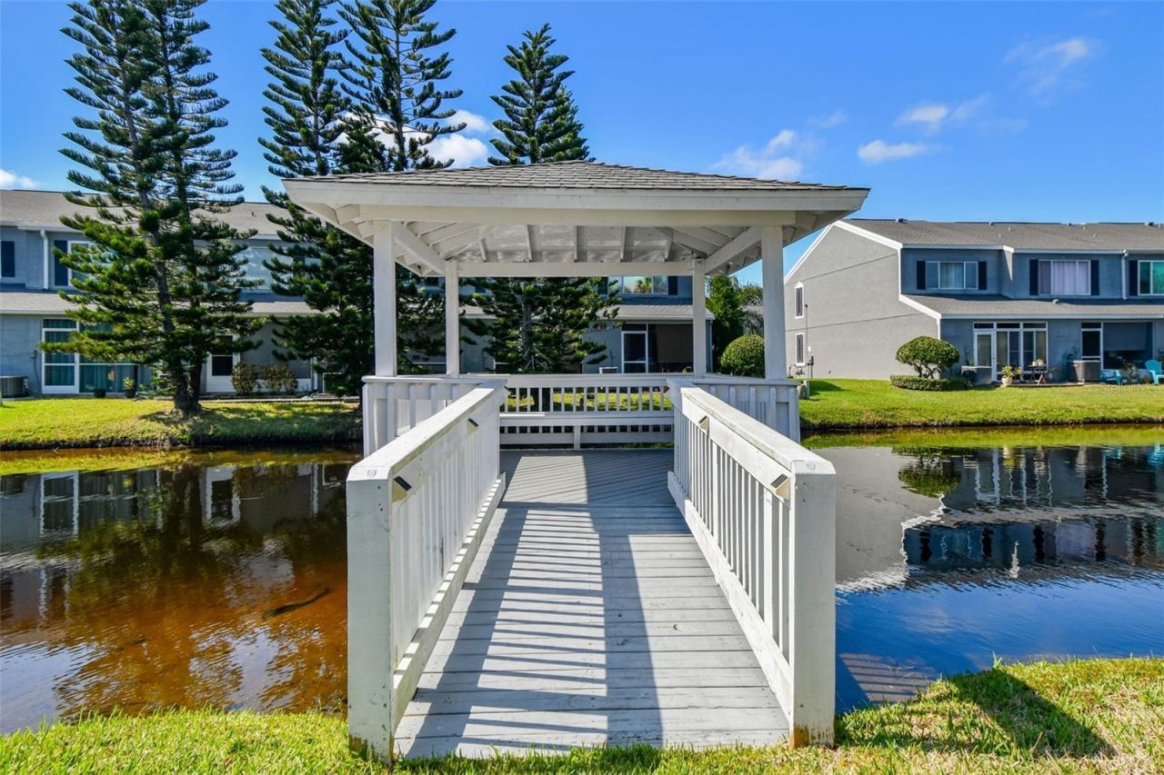 382 Countryside Key Boulevard , Oldsmar, FL 34677 Photo