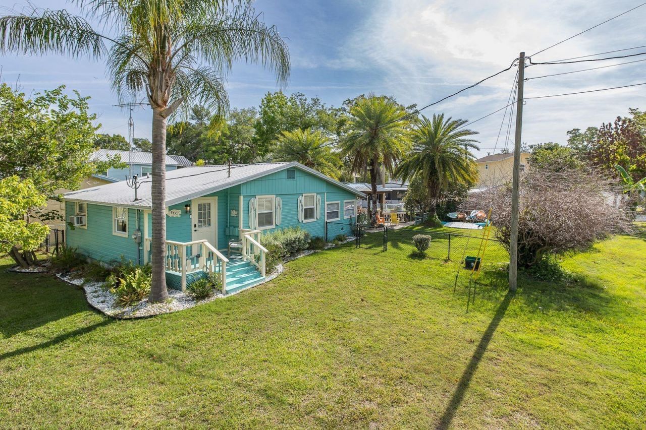 5473 Darlene Street, Weeki Wachee, FL 34607 Photo