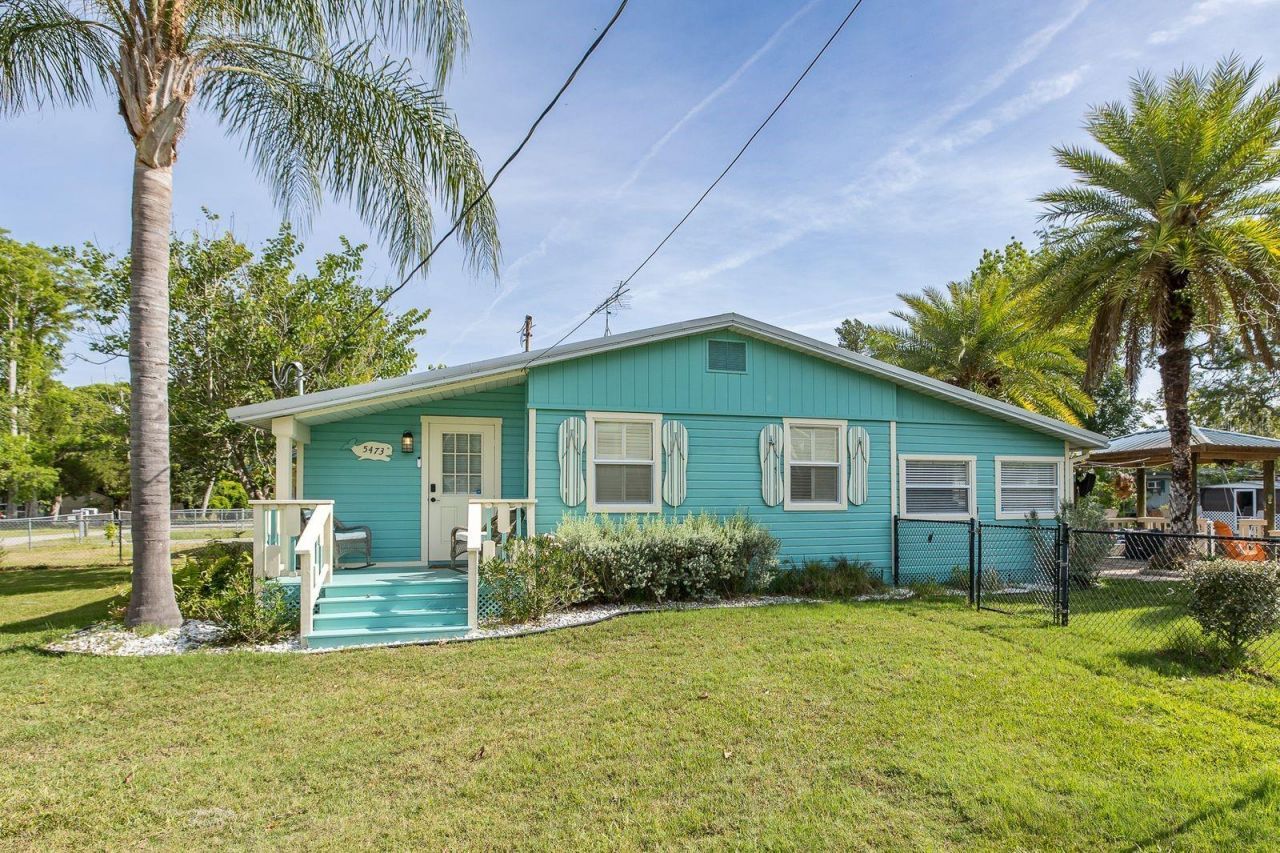 5473 Darlene Street, Weeki Wachee, FL 34607 Photo