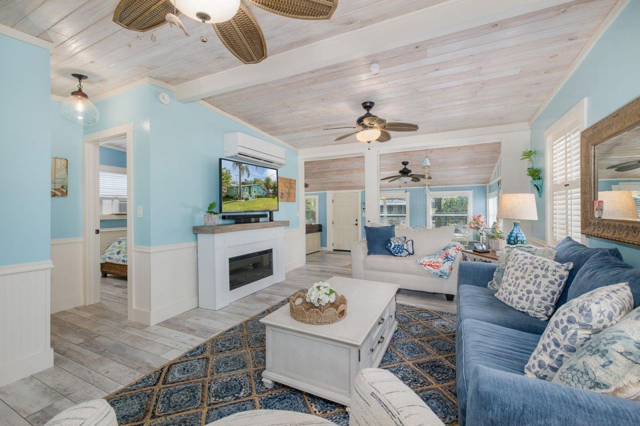 5473 Darlene Street, Weeki Wachee, FL 34607 Photo