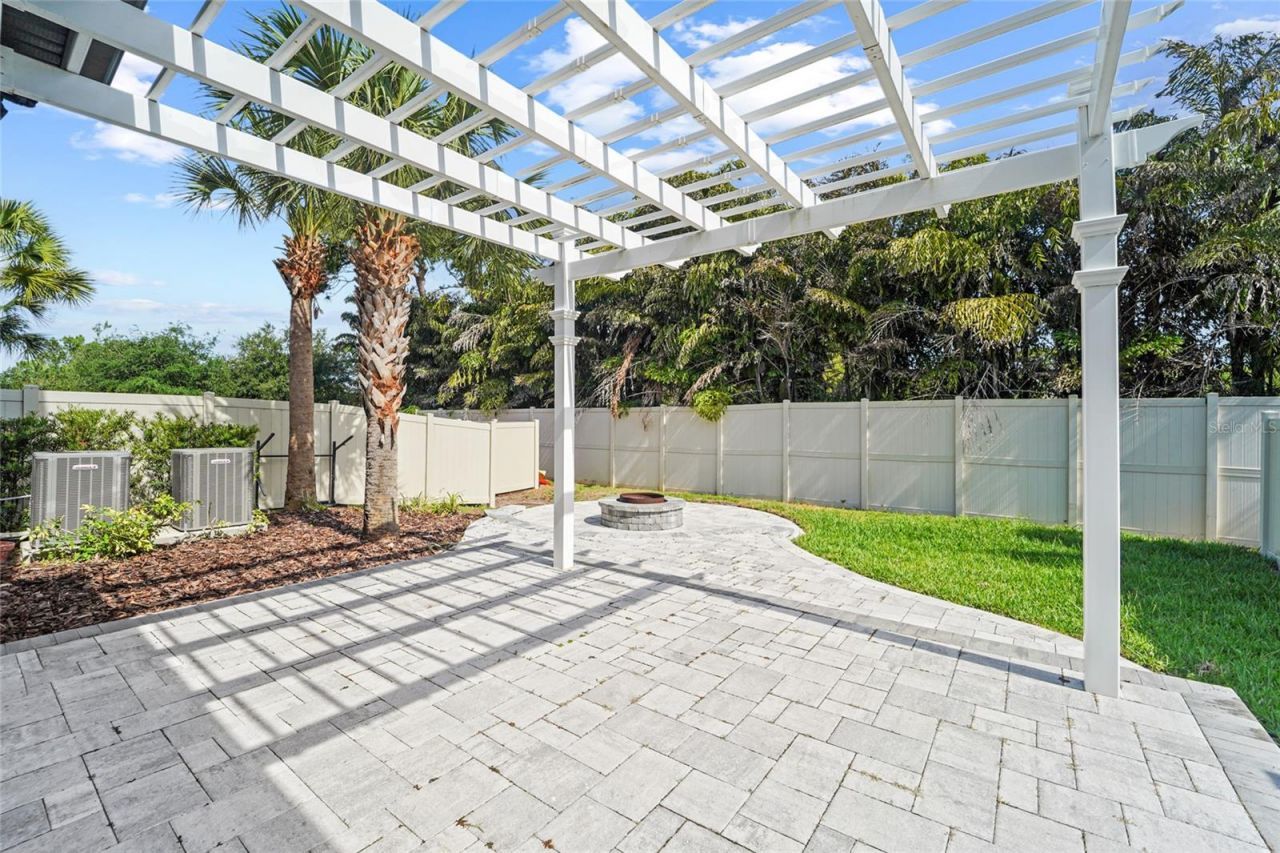 8903 Arabella Lane, Seminole, FL 33777 Photo