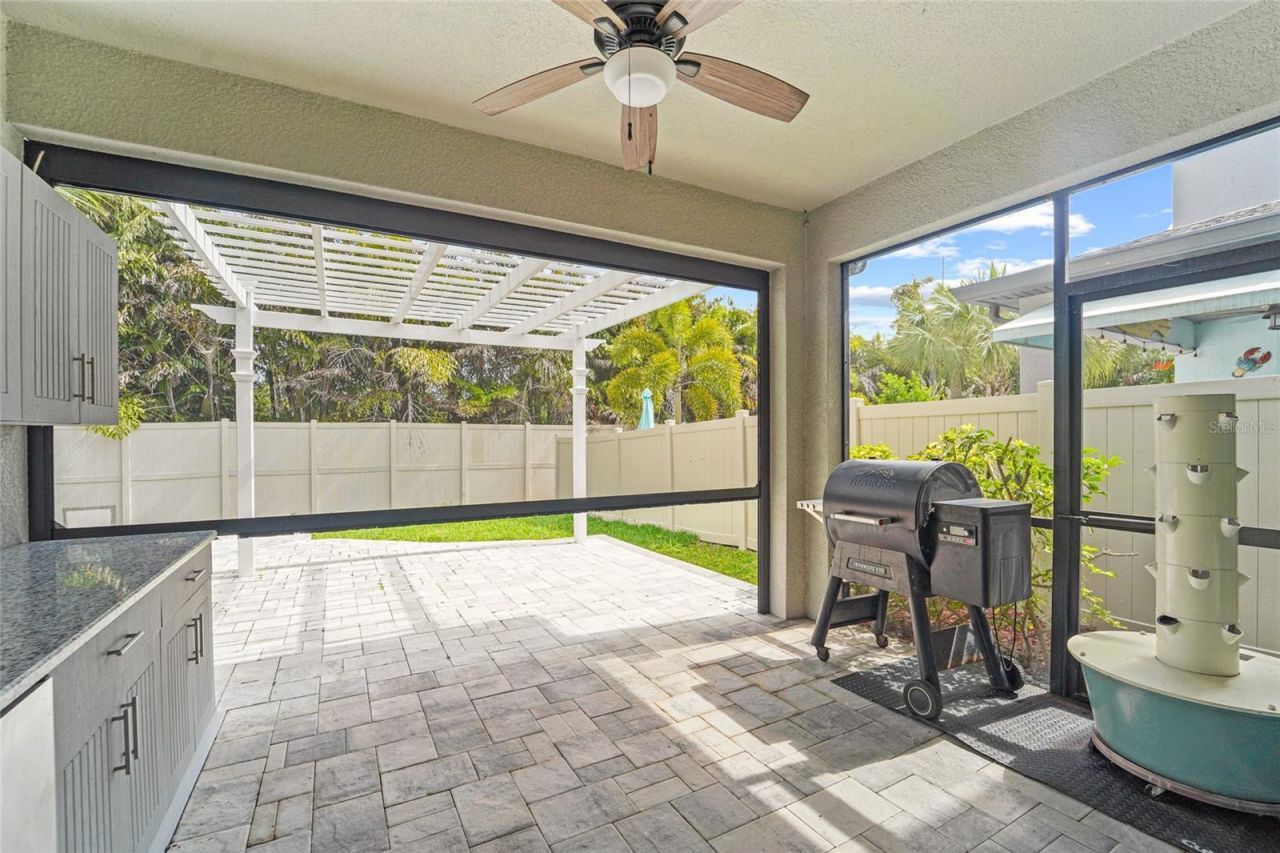 8903 Arabella Lane, Seminole, FL 33777 Photo