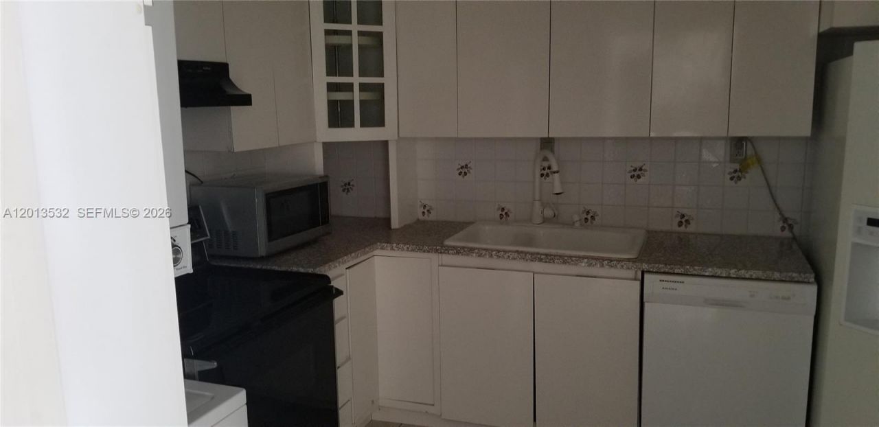 1901 Brickell Ave , Unit B906, Miami, FL 33129 Photo