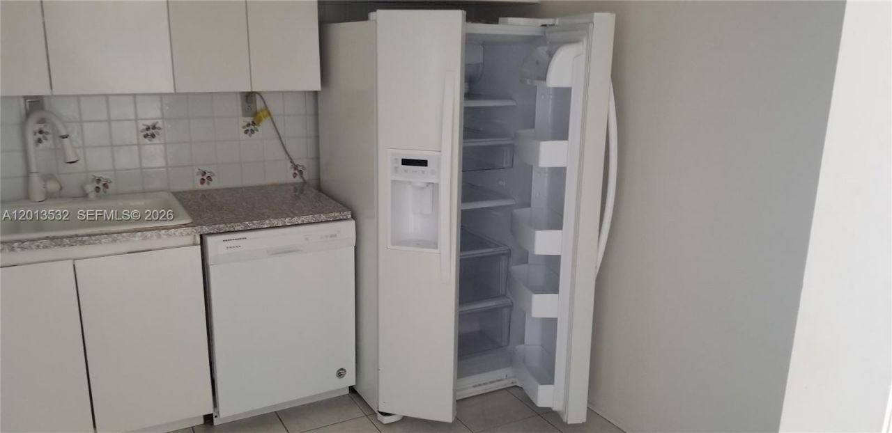 1901 Brickell Ave , Unit B906, Miami, FL 33129 Photo