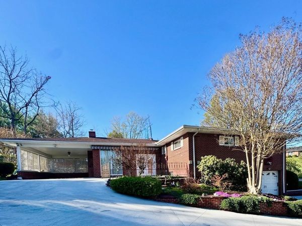 411 Wheatley , Ashland, KY 41101