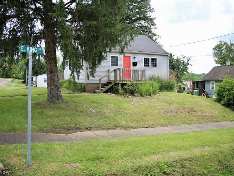 124 E King Street, Zanesville, OH 43701 Photo 2